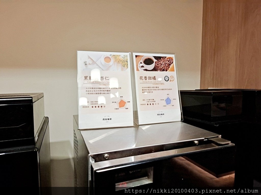 高雄河堤漫旅 自立館：一次滿足中央公園巨大聖誕裝置、魷魚遊戲