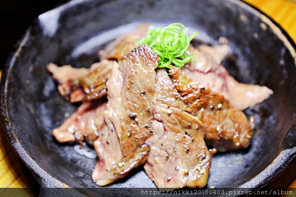 激安の食事酒場：市政府站超人氣居酒屋598喝到飽串燒熱炒