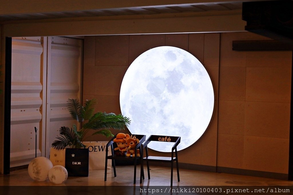 龍潭乳姑山必訪夜景點：見山景觀咖啡餐廳的網美氛圍與夢幻大月亮