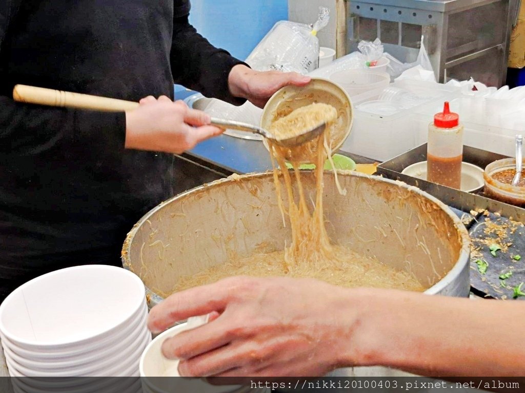 阿宗麵線 站著也要吃的美食！