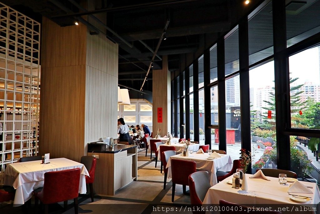 雅室牛排桃園店｜頂級牛排饗宴，沉浸高質感用餐體驗 ｜現流加拿