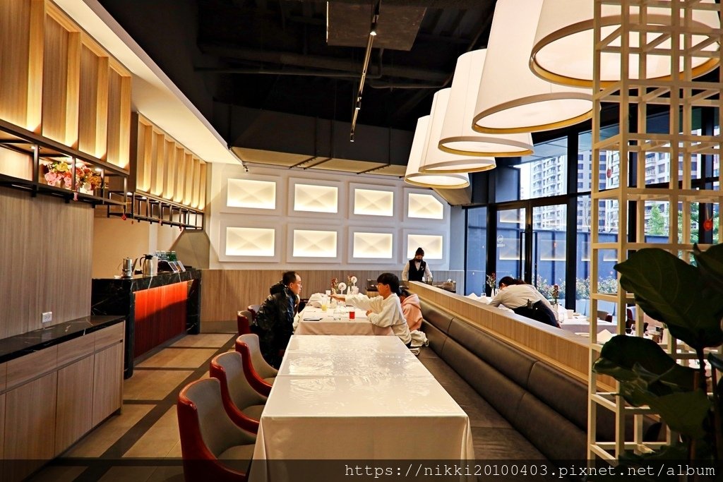 雅室牛排桃園店｜頂級牛排饗宴，沉浸高質感用餐體驗 ｜現流加拿