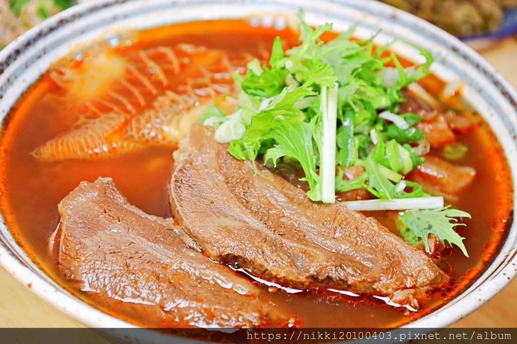 御真牛｜西門町最強紅燒牛肉麵！超濃郁湯頭+美國牛腱心超浮誇，