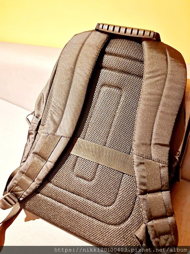 Targus Classic EcoSmart 16 吋經典