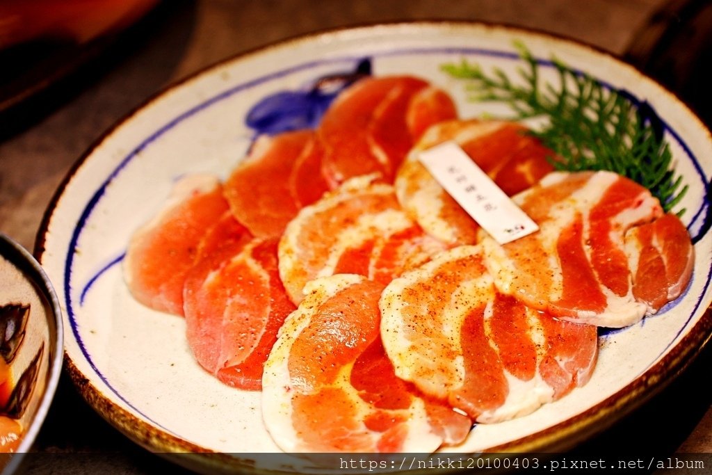 【台中高級燒肉推薦】敘禾燒肉｜美術館旁高級燒肉，桌邊服務、頂