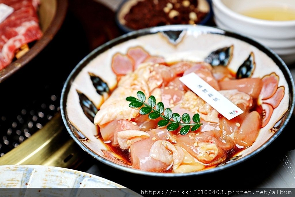 【台中高級燒肉推薦】敘禾燒肉｜美術館旁高級燒肉，桌邊服務、頂