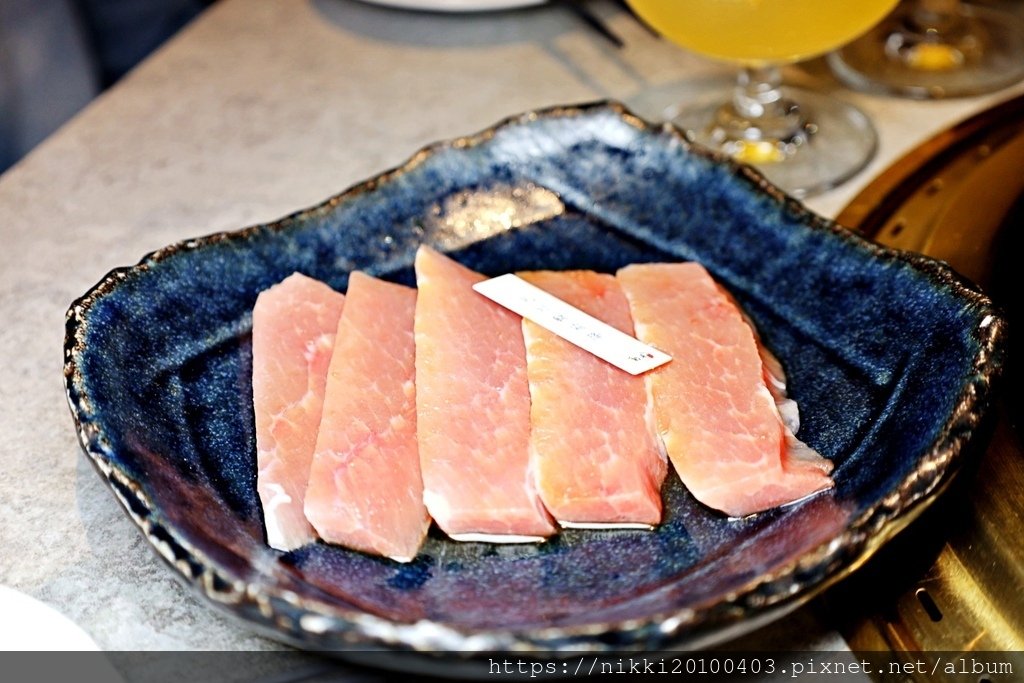 【台中高級燒肉推薦】敘禾燒肉｜美術館旁高級燒肉，桌邊服務、頂