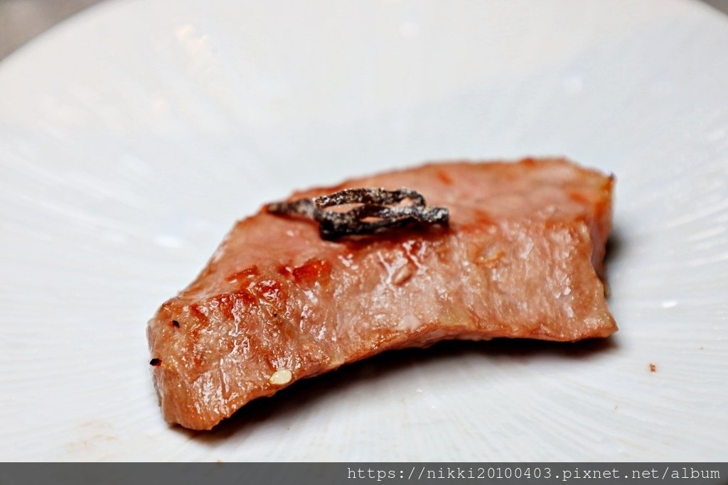 【台中高級燒肉推薦】敘禾燒肉｜美術館旁高級燒肉，桌邊服務、頂