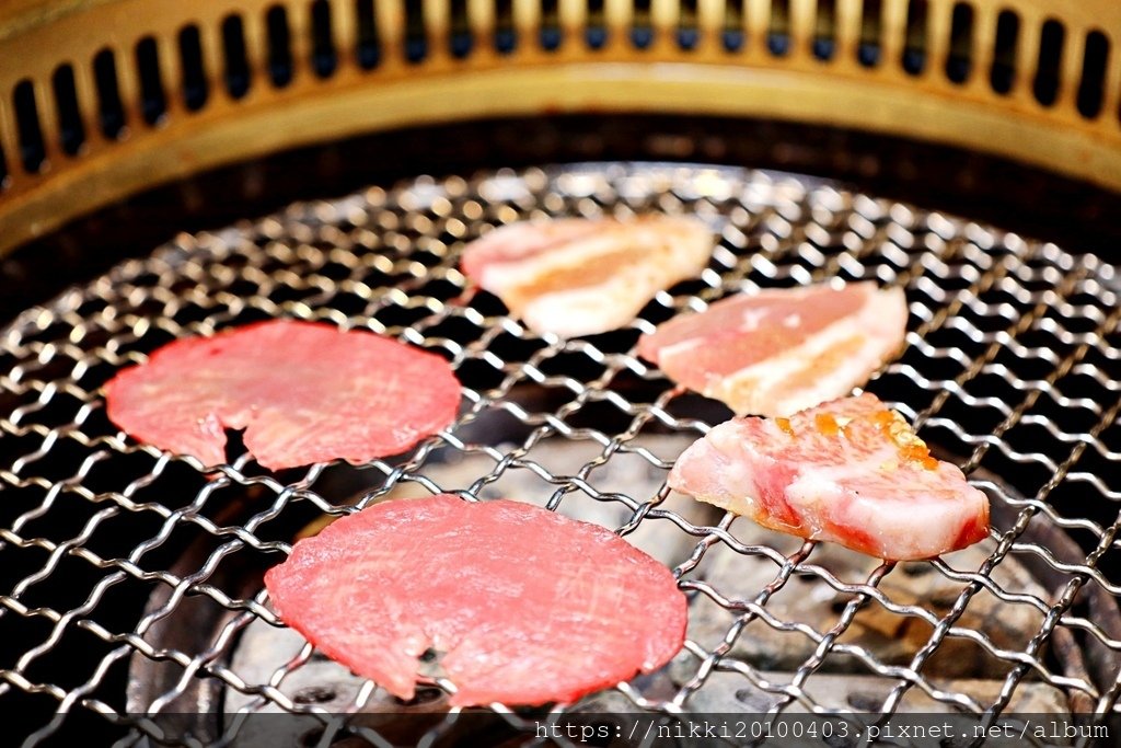 【台中高級燒肉推薦】敘禾燒肉｜美術館旁高級燒肉，桌邊服務、頂