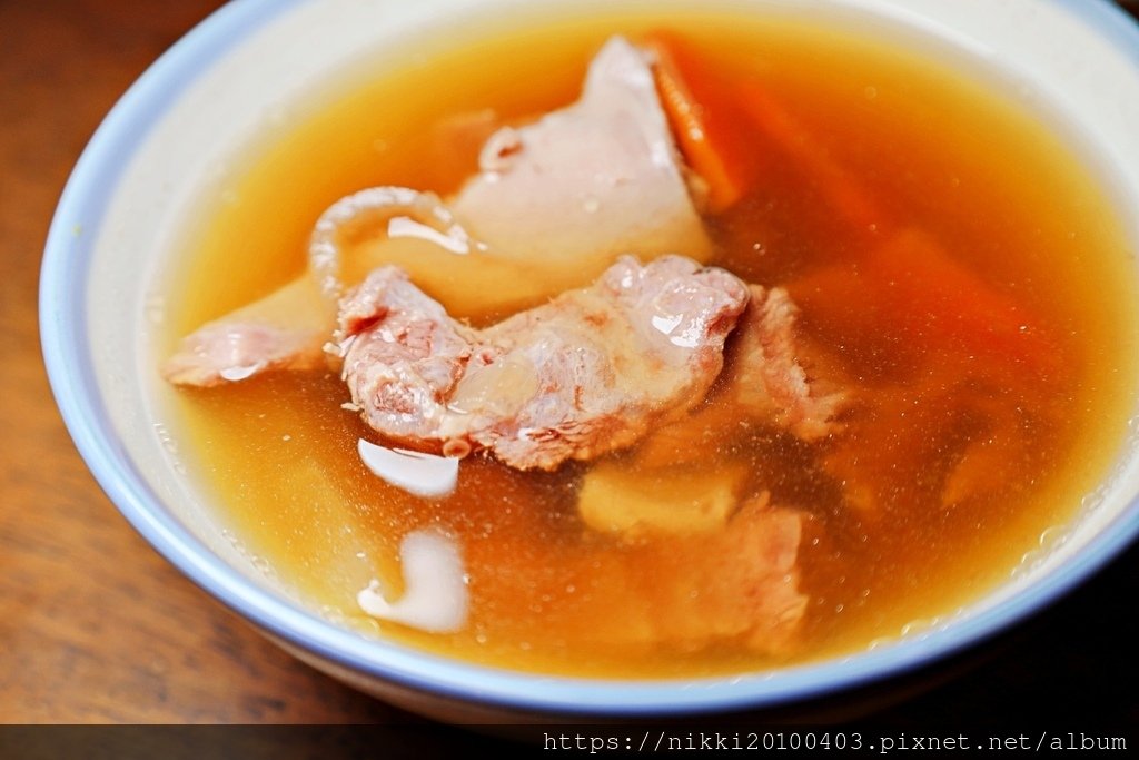 新竹牛排飯推薦 硬派主廚的軟嫩料理 關東店 必點只要吃肉牛排