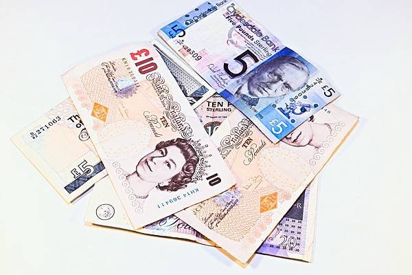 currency-1205892_1280.jpg