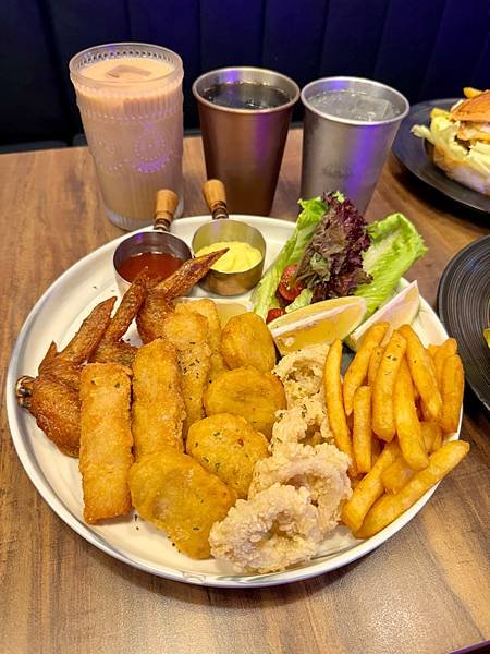 「林斯漢堡Lins Burger」台北信義區美食推薦、 道地