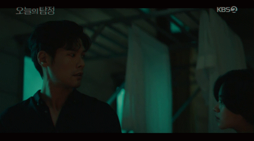 EP04_01.gif