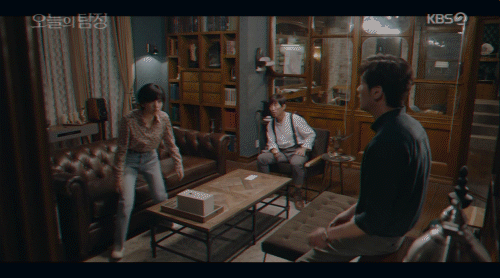 EP07_01.gif