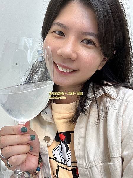 //分享//老饕嚴選金絲燕窩水-銅板價天天喝出透亮美麗