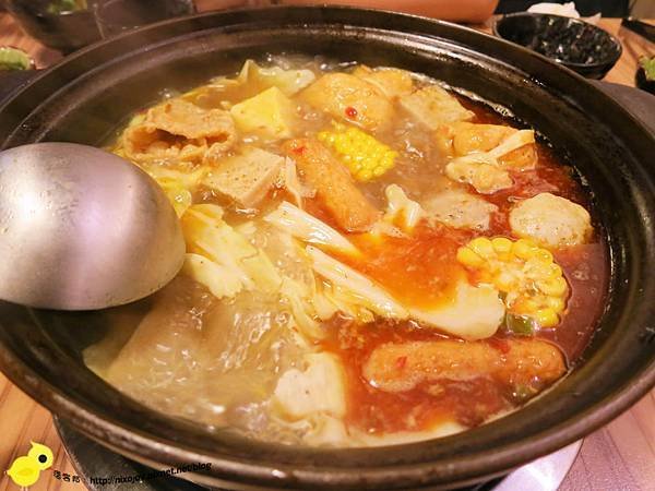 【台北】四川紅頂級乾鍋料理-正統四川煲鍋-雞腿排骨煲鍋