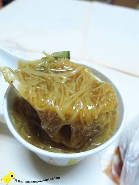 【新莊】光頭佬臭豆腐．蚵仔麵線-皮酥脆不油膩