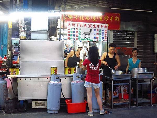 【三重熱炒】天橋下北港李生炒羊肉-數十年的好滋味