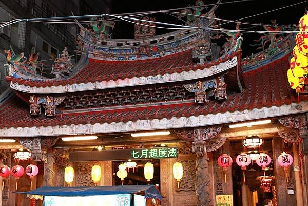 【新莊中秋月餅】老順香糕餅店-百年餅店，永恆不謝