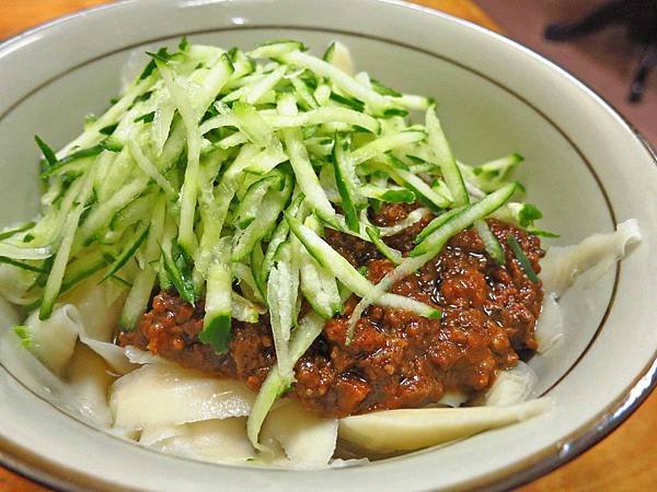 【永和美食】家鄉園刀削麵-現揉現桿現做的蔥油餅