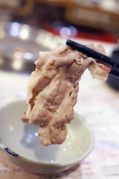 【新莊餐廳】大元寶涮涮鍋-超大份量肉盤，平價的美味