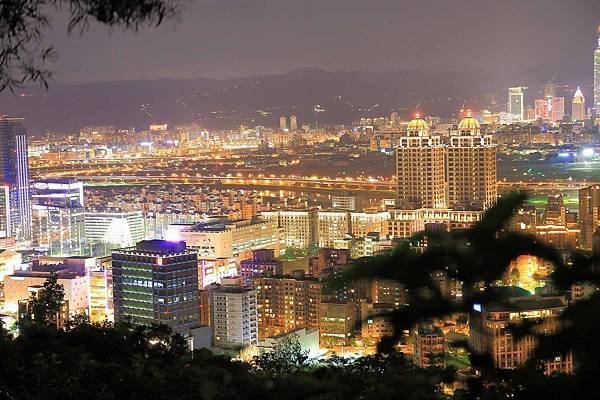 【台北旅遊】劍南山夜景-不用爬山也能看到台北夜景