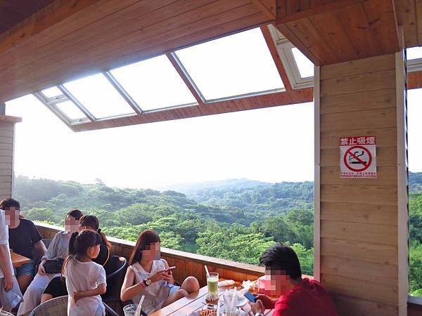 【桃園旅遊】竹圍漁港一日遊-超大新鮮海產與眺望飛機降落