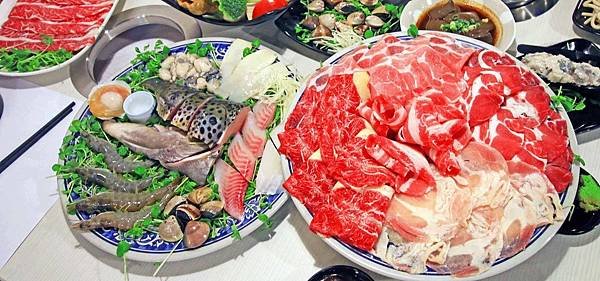 【新莊餐廳】郁之町日式鍋物-雞豬牛羊一次通吃