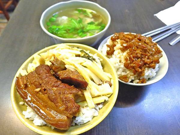 【桃園】滷肉方控肉飯-充滿膠質黏稠的魯肉飯