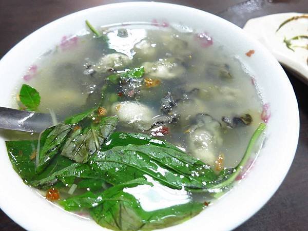 【萬華美食】西園橋下蚵仔湯-美味的壽司與蚵仔湯