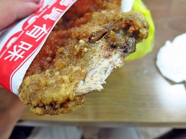 【三重美食】台灣真有味吳家鹹酥雞-25元雞排