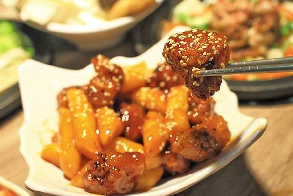 【台北美食】劉震川日韓大食館-獨創超大份量韓式火烤二吃