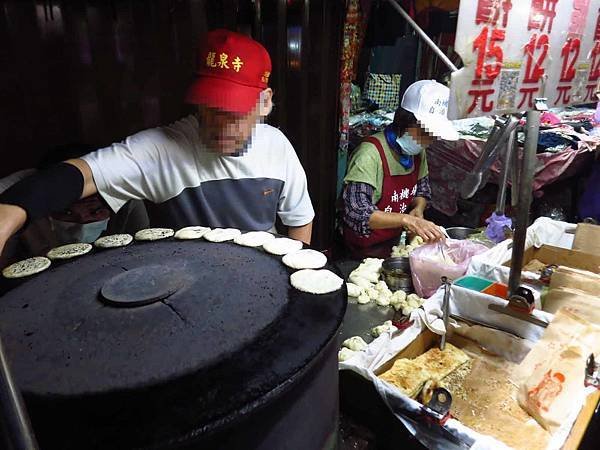 【台北美食】南機場夜市無名推車燒餅-大排長龍的超強美食