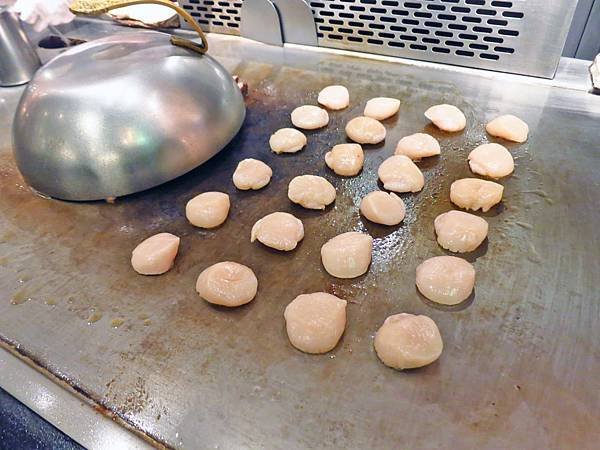 【台北美食】饗饗-干貝、握壽司、牛舌等高級食材無限量吃到飽