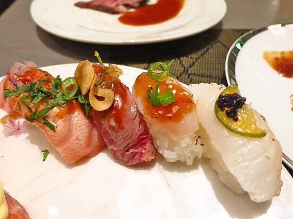 【台北美食】饗饗-干貝、握壽司、牛舌等高級食材無限量吃到飽