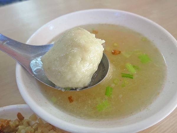 【三重美食】阿清伯油飯-在地人從小吃到大的不起眼小吃店