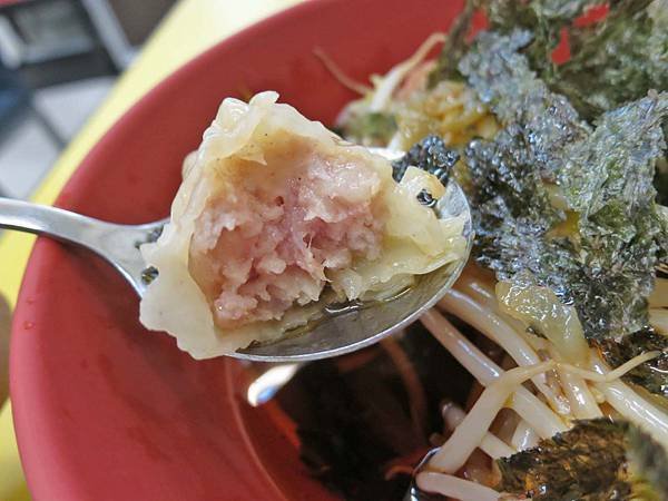 【桃園美食】花蓮香扁食抄手-吃的到整尾蝦仁的蝦仁餛飩