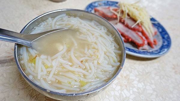 【台北美食】北投古早味米粉湯-便宜又美味的米粉湯小吃