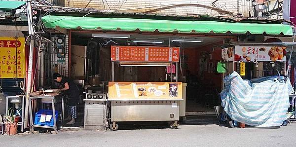 【台北美食】原味滷肉飯-日劇也來採訪的路邊攤美食小吃店