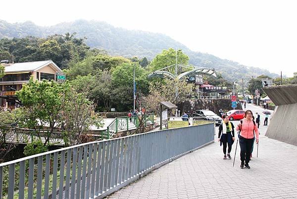 【台北必玩一日遊行程！】台北動物園+貓空纜車+通化夜市-國內外最受歡迎必玩好玩的台北旅遊景點