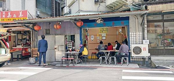 【台北美食】嘟嘟麵食館-每天只開四小時！隱藏在大安森林公園附近的巷弄美食