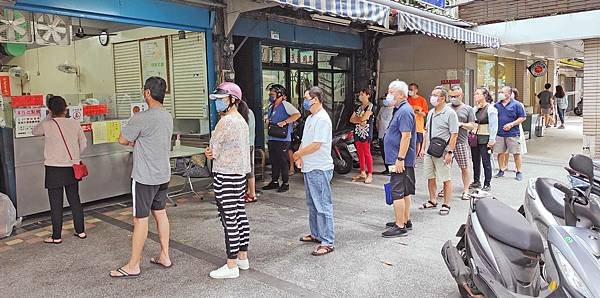 阿春媽媽涼麵店 (張春涼麵)