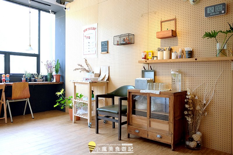 Hoyo Cafe (17)-.jpg