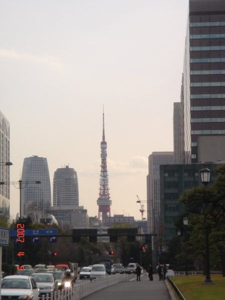 皇居外眺望的東京鐵塔