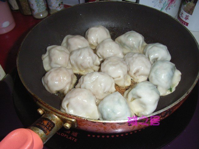 冷凍水餃變身美味煎餃7.jpg