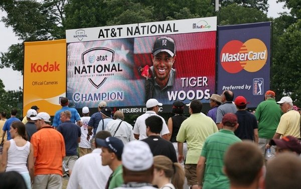 409fd64b7b2382ef1ca3d1aaa98616cf-getty-84058526hm035_at_t_national.jpg