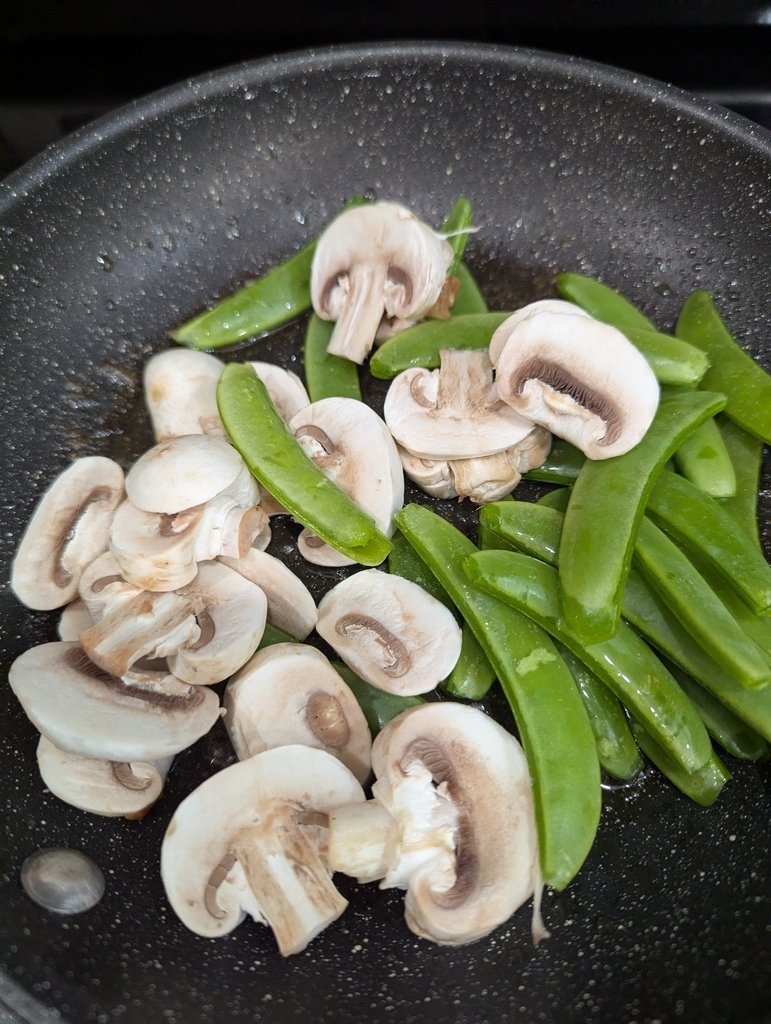 食譜分享 白醬干貝蘑菇甜豆義大利麵 Scallop Ling