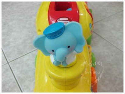 VTECH_智慧積木車9.JPG