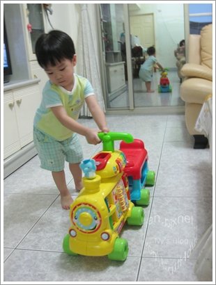 VTECH_智慧積木車17.JPG