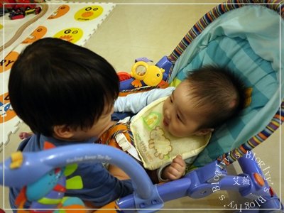 20111120[宇3Y3M29D&amp;安6M6D] 兄弟倆_2.JPG